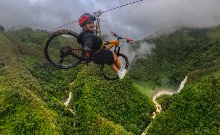 MAX-AIR Canopy MTB Adventure 2 RIder on Max Air 1000ft above the jungle